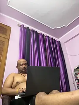 Dick 6inches online show from October 18, 2025, 2:18 pm