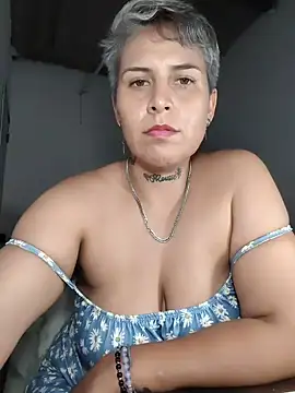 Yessi rousse online show from May 15, 2026, 11:12 pm