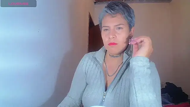 Yessi rousse online show from May 29, 2026, 8:23 am