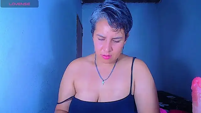 Yessi rousse online show from July 9, 2026, 2:43 pm