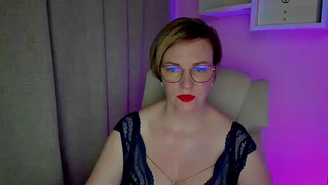 feliziaDesire online show from August 6, 2026, 3:52 am