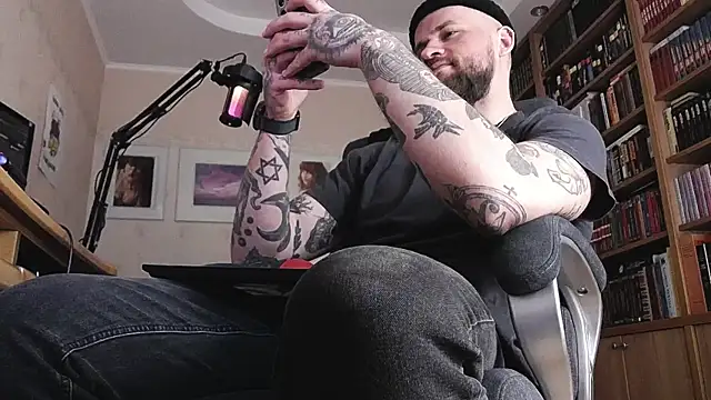 FindomJason online show from April 16, 2026, 6:47 am