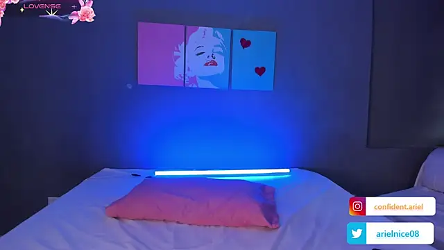 Snapshot of ariel35 chatting on January 13, 2025, 10:03 pm ariel35 online show from January 13, 2025, 10:03 pm