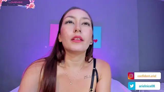 Snapshot of ariel35 chatting on February 22, 2025, 1:22 am ariel35 online show from February 22, 2025, 1:22 am