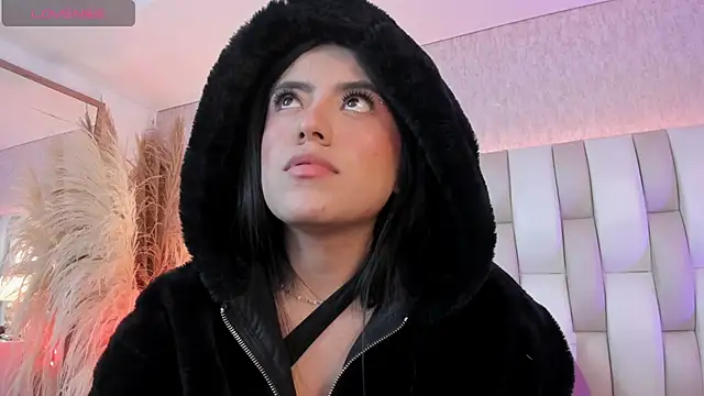 Rebeca jones online show from February 11, 2026, 12:43 pm