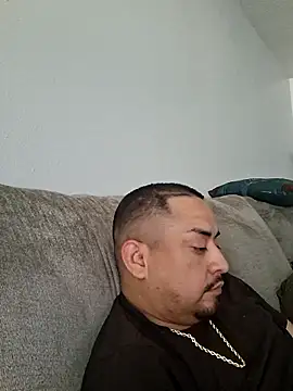 Snapshot of hungpenis210 chatting on October 13, 2025, 2:39 pm hungpenis210 online show from October 13, 2025, 2:39 pm