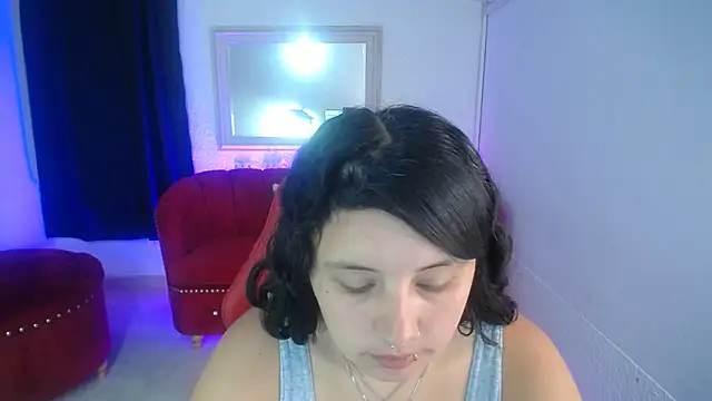nathaly low1 online show from June 30, 2026, 12:28 pm