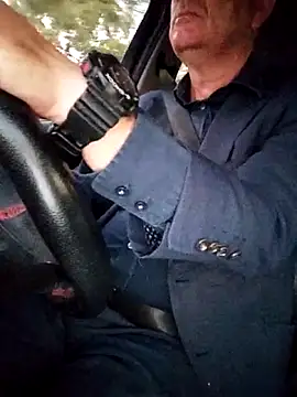 stiffandlubedxh online show from March 30, 2026, 8:21 pm