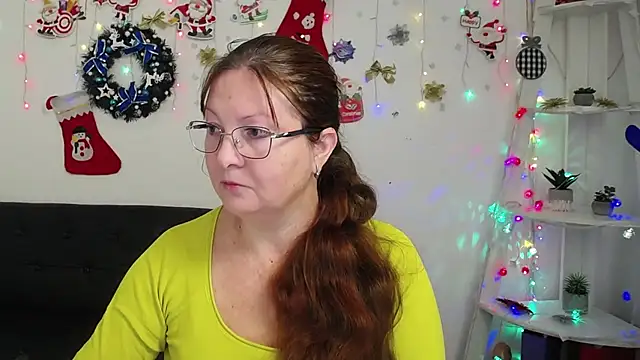 Snapshot of VanessaHotts chatting on January 4, 2025, 6:09 am VanessaHotts online show from January 4, 2025, 6:09 am