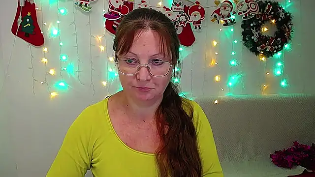 Snapshot of VanessaHotts chatting on January 6, 2025, 12:13 pm VanessaHotts online show from January 6, 2025, 12:13 pm