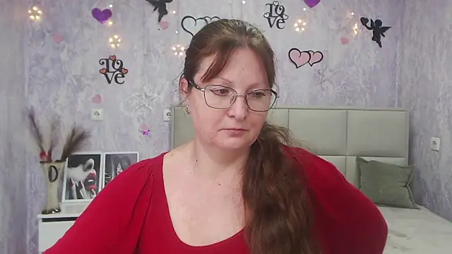 Snapshot of VanessaHotts chatting on March 10, 2025, 12:15 pm VanessaHotts online show from March 10, 2025, 12:15 pm