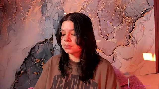 Mey moon online show from November 29, 2025, 3:26 pm