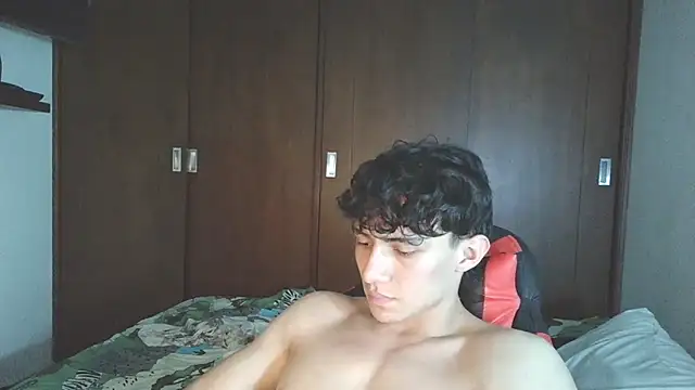 aresholland online show from October 12, 2025, 2:43 am