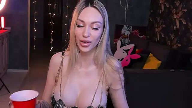 Blckmirrorr online show from January 23, 2025, 1:35 pm