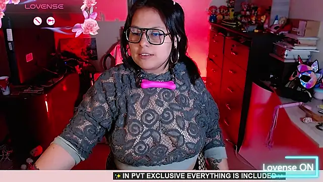 Snapshot of _lilith_heavy chatting on November 28, 2025, 6:49 am lilith heavy online show from November 28, 2025, 6:49 am