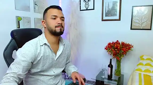 Snapshot of mathew_vidal1 chatting on February 6, 2025, 6:40 am mathew vidal1 online show from February 6, 2025, 6:40 am