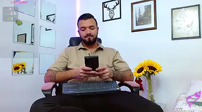 Snapshot of mathew_vidal1 chatting on February 22, 2025, 6:39 am mathew vidal1 online show from February 22, 2025, 6:39 am