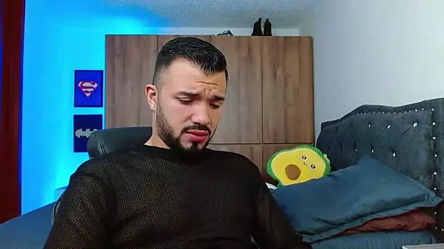 mathew vidal1 online show from November 19, 2025, 4:01 am