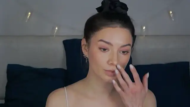 Snapshot of sinthiaroze chatting on February 4, 2025, 2:21 pm sinthiaroze online show from February 4, 2025, 2:21 pm