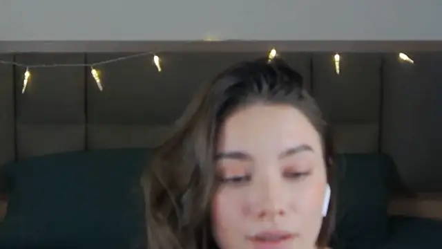 Snapshot of sinthiaroze chatting on February 28, 2025, 7:35 pm sinthiaroze online show from February 28, 2025, 7:35 pm