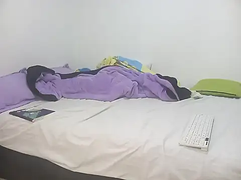 Snapshot of danidiazto2023 chatting on February 13, 2025, 8:03 pm danidiazto2023 online show from February 13, 2025, 8:03 pm