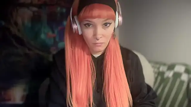 FRRANNKIE online show from December 15, 2025, 11:47 am