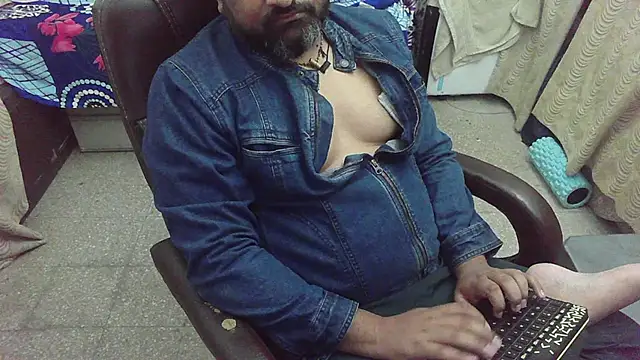 rentarob online show from November 19, 2025, 5:24 pm