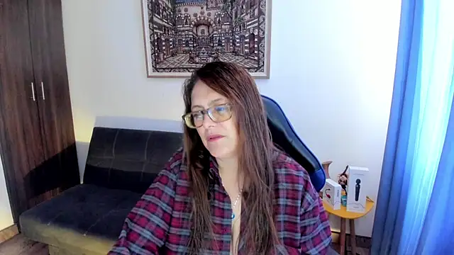 Snapshot of Ivette_Shaira chatting on April 18, 2026, 1:26 pm Ivette Shaira online show from April 18, 2026, 1:26 pm