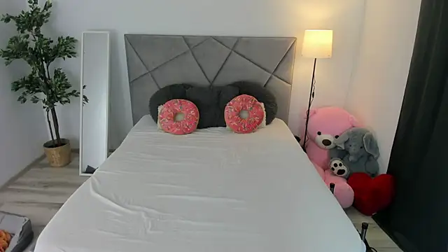 BlueEyesLexy online show from April 2, 2026, 7:17 am