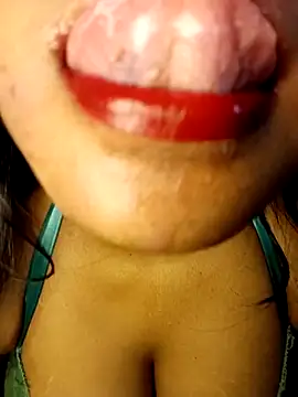 Snapshot of Hotlisa chatting on November 26, 2025, 5:08 am Hotlisa online show from November 26, 2025, 5:08 am