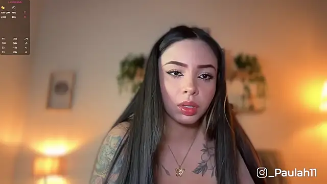 Paulah x online show from November 15, 2025, 9:43 pm