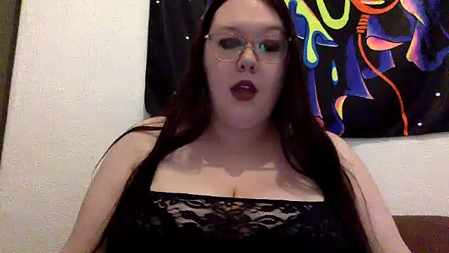Snapshot of Sexycurvyemilyy chatting on February 12, 2026, 8:37 pm Sexycurvyemilyy online show from February 12, 2026, 8:37 pm