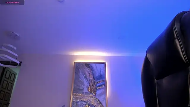 SophiePalmer online show from November 25, 2025, 10:48 am