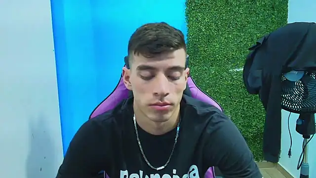 DEIBY BABY online show from January 15, 2025, 3:22 am