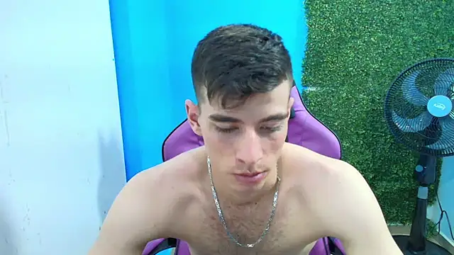 DEIBY BABY online show from February 1, 2025, 11:27 pm