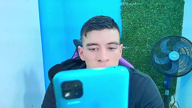 DEIBY BABY online show from February 13, 2025, 9:38 pm