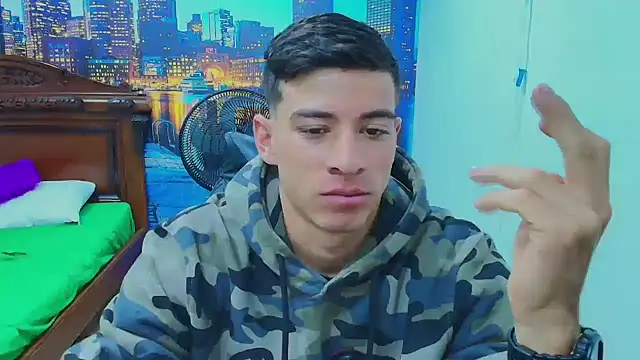 DEIBY BABY online show from December 5, 2025, 8:27 pm