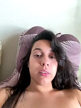 Snapshot of Natur4lBeautyb33 chatting on September 11, 2025, 2:06 pm Natur4lBeautyb33 online show from September 11, 2025, 2:06 pm