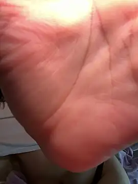 Snapshot of Natur4lBeautyb33 chatting on October 2, 2025, 1:07 pm Natur4lBeautyb33 online show from October 2, 2025, 1:07 pm
