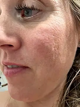 SkyelarSommer online show from January 9, 2026, 4:15 am