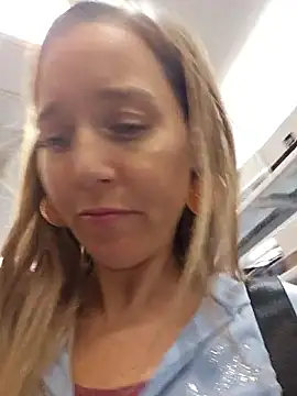 SkyelarSommer online show from January 19, 2026, 4:11 pm