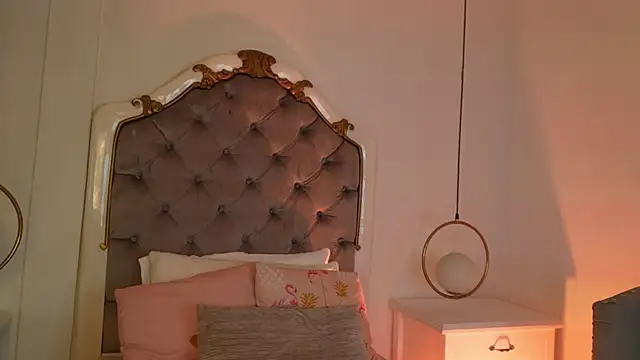 Snapshot of Victoria_Watsson chatting on February 24, 2026, 1:31 pm Victoria Watsson online show from February 24, 2026, 1:31 pm