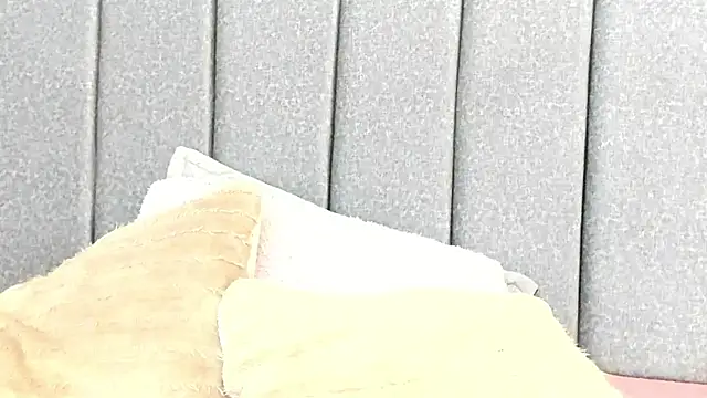 samantha stan online show from November 19, 2025, 1:11 pm