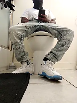 Snapshot of Annonymous607 chatting on October 4, 2025, 9:57 pm Annonymous607 online show from October 4, 2025, 9:57 pm