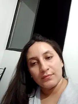 Snapshot of Angeelus2 chatting on December 3, 2024, 11:13 pm Angeelus2 online show from December 3, 2024, 11:13 pm