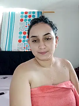 Snapshot of Angeelus2 chatting on December 20, 2024, 7:17 pm Angeelus2 online show from December 20, 2024, 7:17 pm