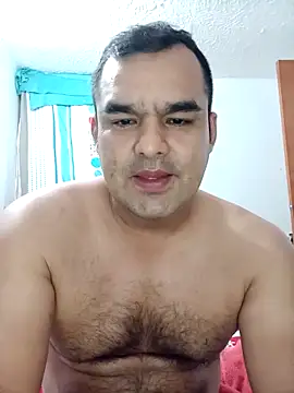 Snapshot of Angeelus2 chatting on February 6, 2025, 11:04 pm Angeelus2 online show from February 6, 2025, 11:04 pm