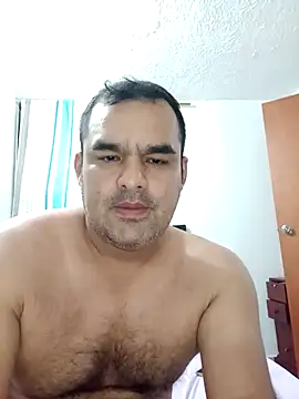 Snapshot of Angeelus2 chatting on February 11, 2025, 10:28 pm Angeelus2 online show from February 11, 2025, 10:28 pm