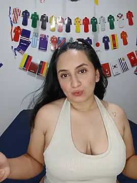 Snapshot of Angeelus2 chatting on July 10, 2026, 9:28 pm Angeelus2 online show from July 10, 2026, 9:28 pm