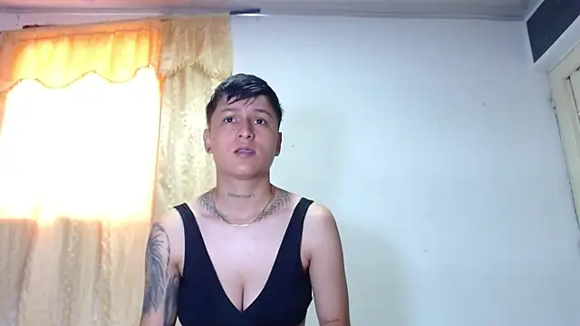 Snapshot of Tamarahryan chatting on January 21, 2025, 2:15 pm Tamarahryan online show from January 21, 2025, 2:15 pm